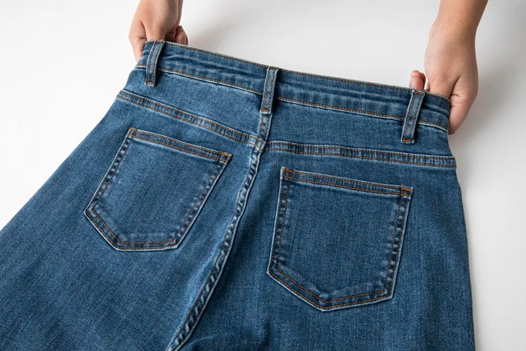 Schwarze High-Waist Jeans - Sophia