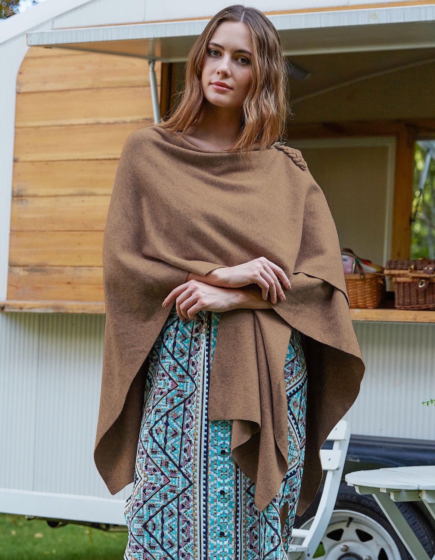 Schwarzer Poncho Pullover mit Überkreuz-Front - Eleganza