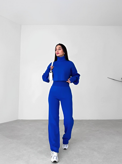 Gestricktes Rollkragenpullover- und Hosen-Set