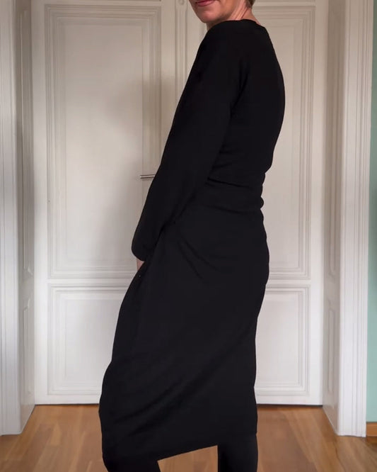 Lässiges, plissiertes Kleid mit langen Ärmeln und Taille