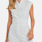 Modischer Jumpsuit mit Wickeldetail und weitem Bein
