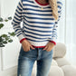 Gestreifter Marinepullover mit rotem Besatz – Lässiger Chic