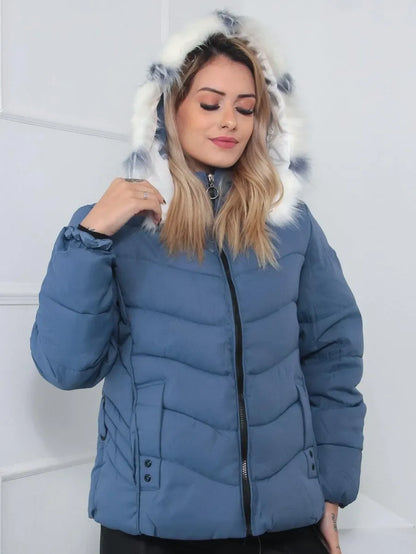 Grüne Steppjacke mit Fellkapuze - Amethyst