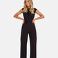 Modischer Jumpsuit mit Wickeldetail und weitem Bein