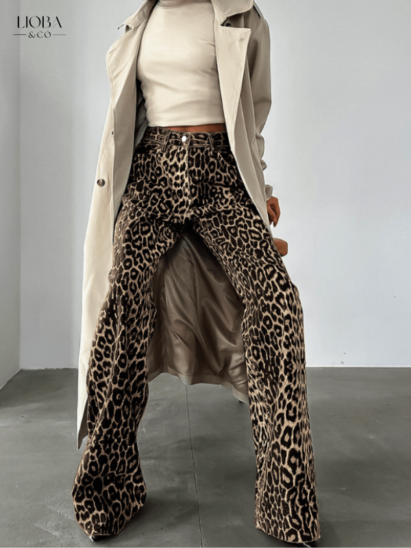 LOLA™ | WIDE LEG JEANS MIT LEO PRINT