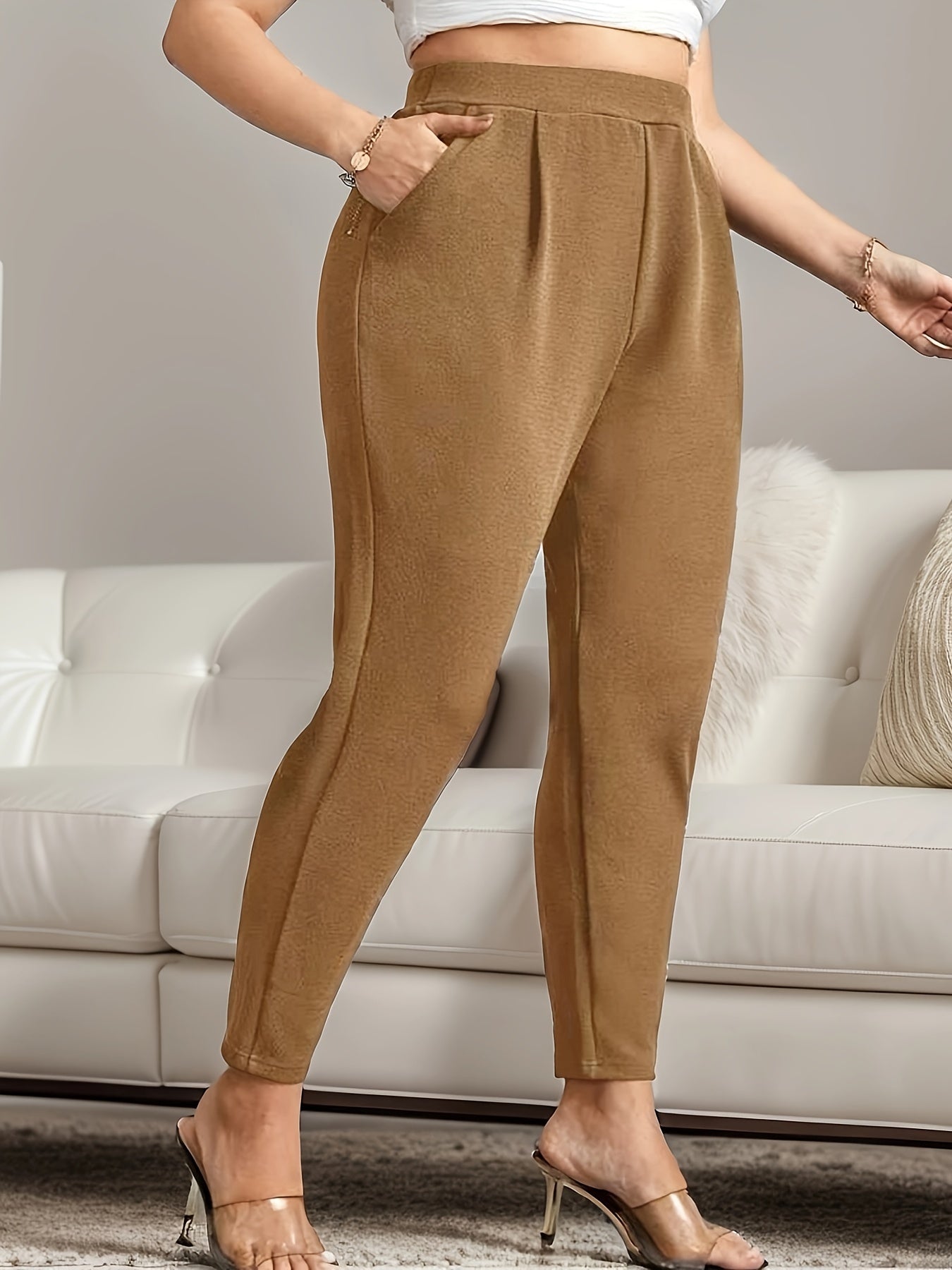 High Waist Tapered Hose in Olivgrün - Lena