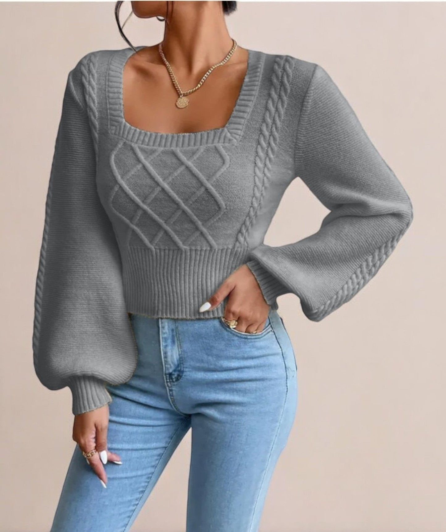 Aprikosenfarbener Pullover mit Quadratkragen - Lily