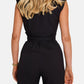 Modischer Jumpsuit mit Wickeldetail und weitem Bein