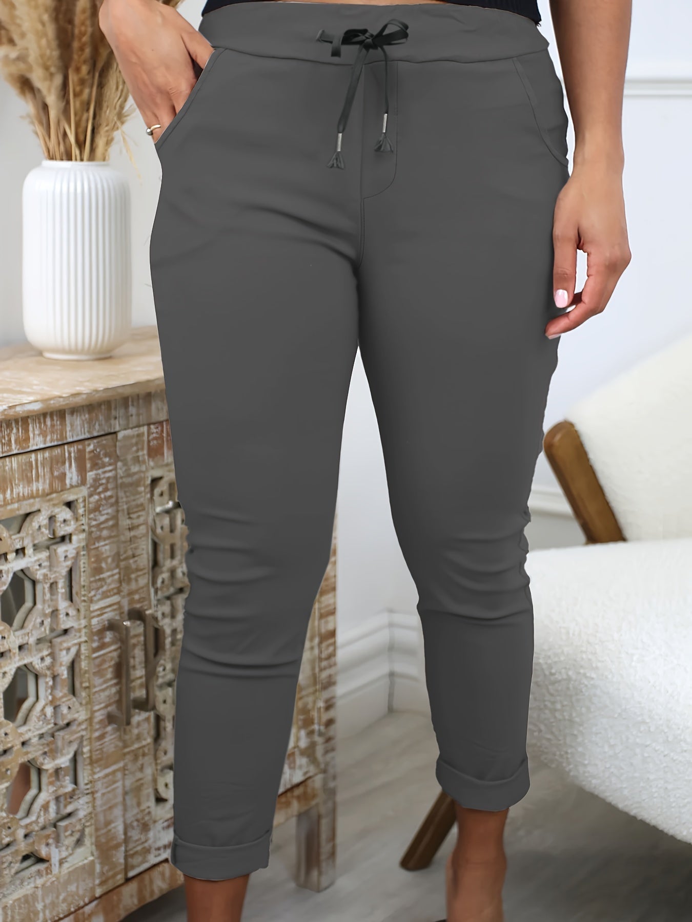 Schwarze Schlupfhose mit Bindegürtel - Plus Size - Emma