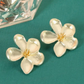 Goldener Blumen Ohrring im Vintage Design