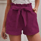 Carla - Schwarze Shorts mit Bindegürtel