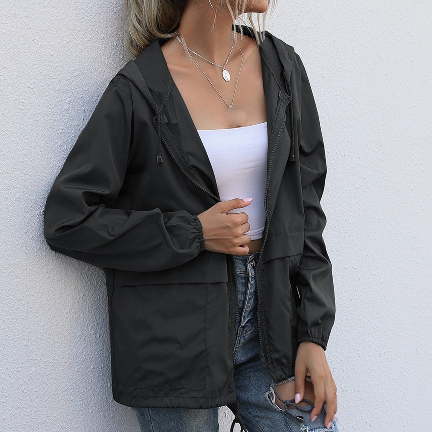 Winddichte Sommerjacke mit Kapuze - Eliana