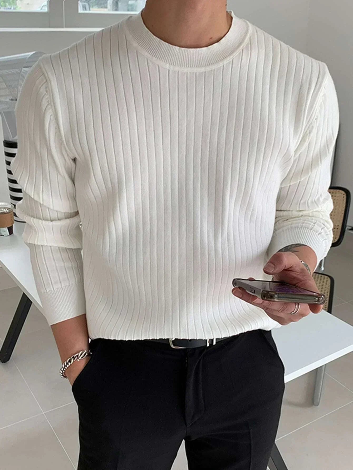 Gemütlicher Strickpullover für Herren: Zeitlose Eleganz