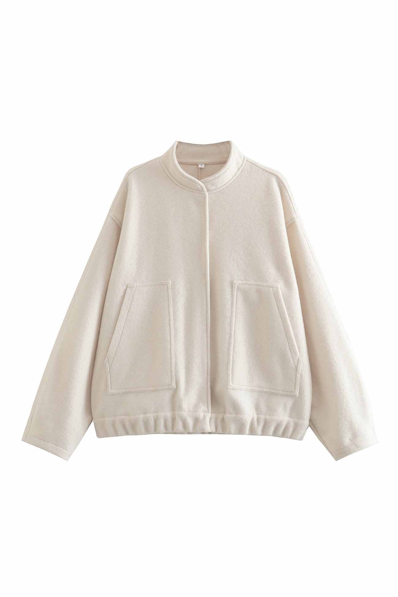 Einfarbige Jacke mit Stehkragen und Knopftaschen