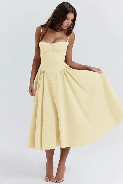 Gabrielle - Elegantes plissiertes trägerloses Kleid