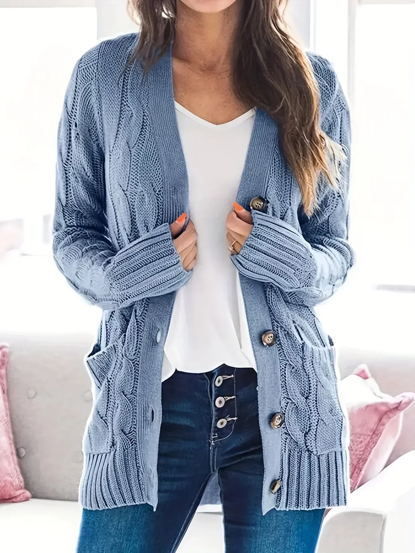 Gemütliche Strickjacke mit Knöpfen - Lili