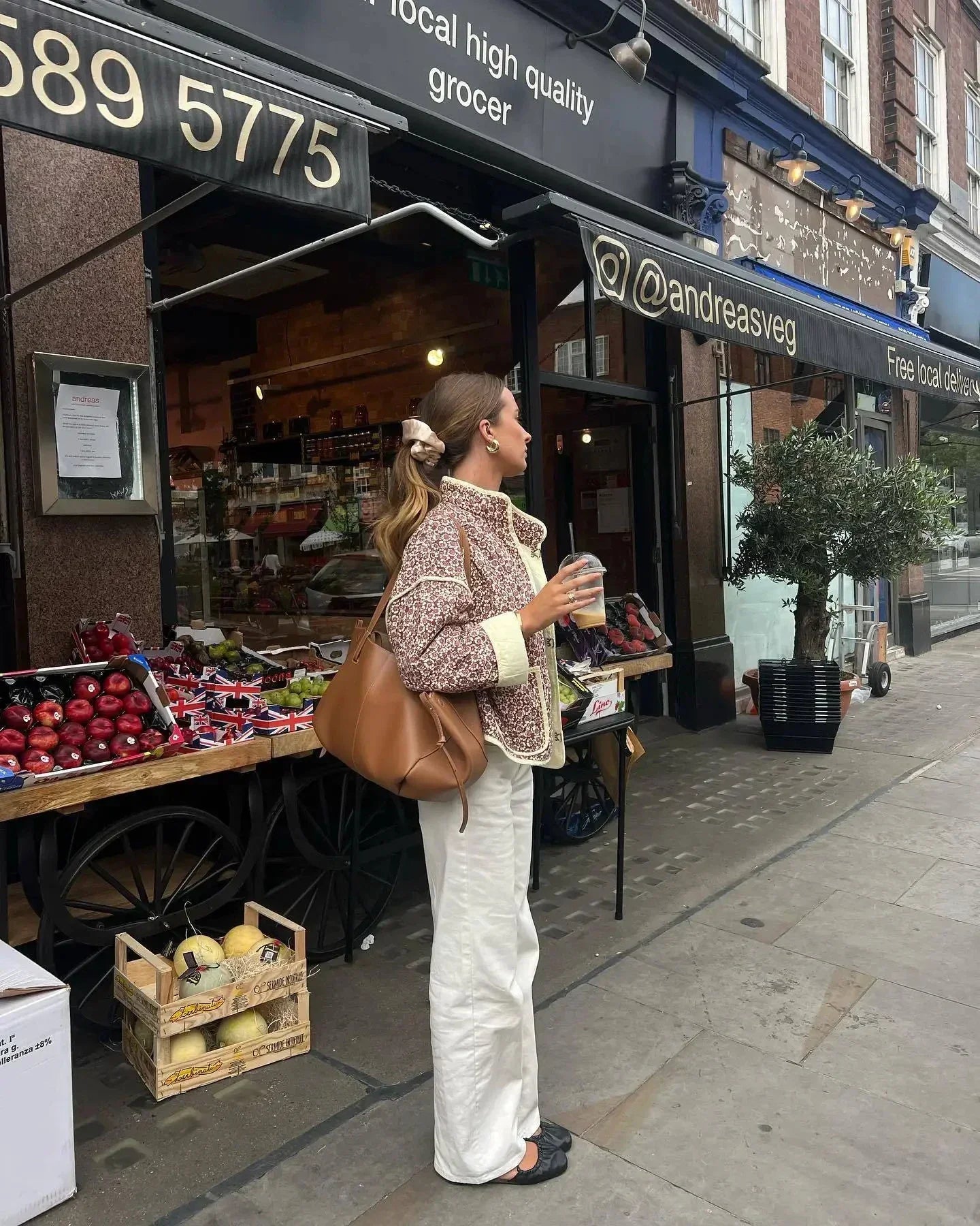 Leichte wattierte Damenjacke mit Blumenmuster - Cassidy