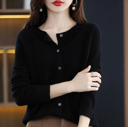 Klassischer Knopf-Cardigan – Zeitlose Eleganz mit alltäglicher Leichtigkeit