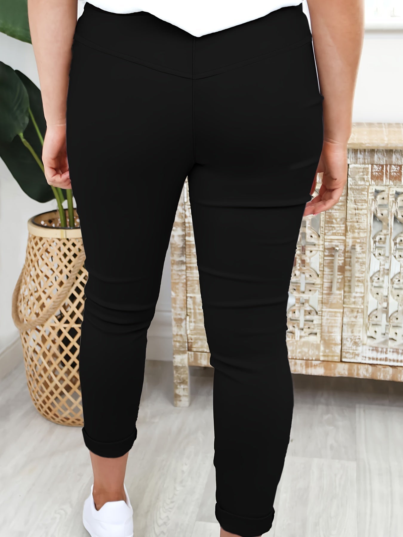 Schwarze Schlupfhose mit Bindegürtel - Plus Size - Emma