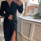 Sexy, schmales Kleid mit V-Ausschnitt und Schlitz