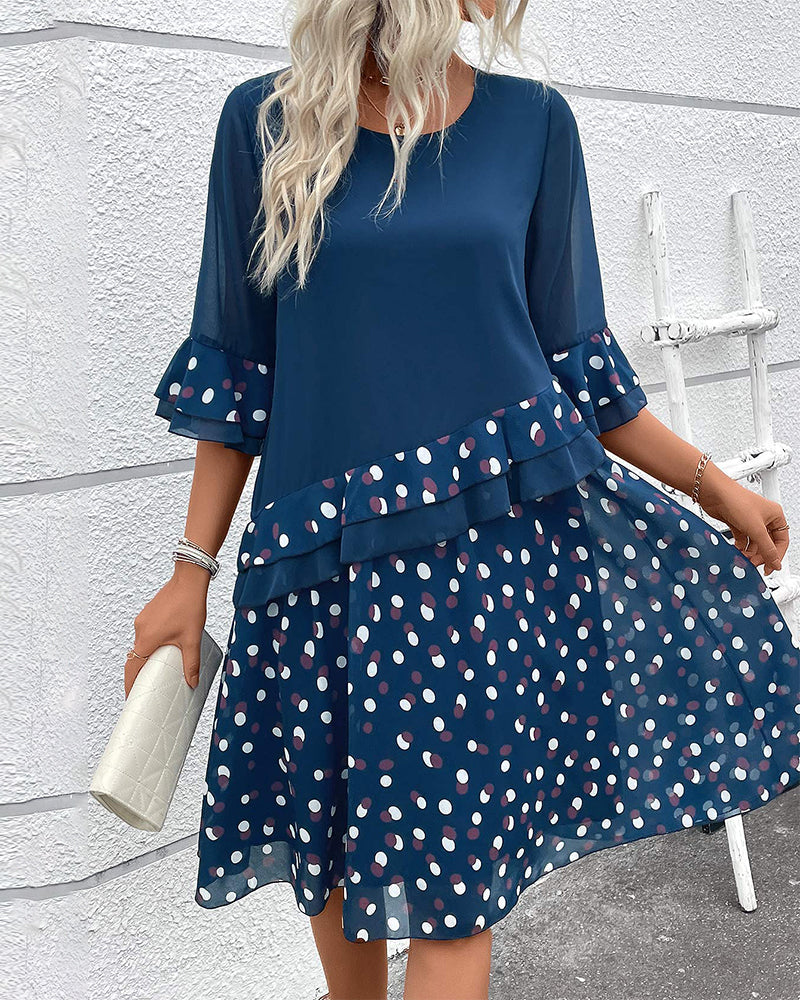 Kleid Mit Rüschen Und Polka Dots