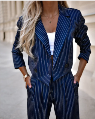 Elena – Zweiteiliges Streifen-Outfit: Bluse & Hose im Frühlingslook