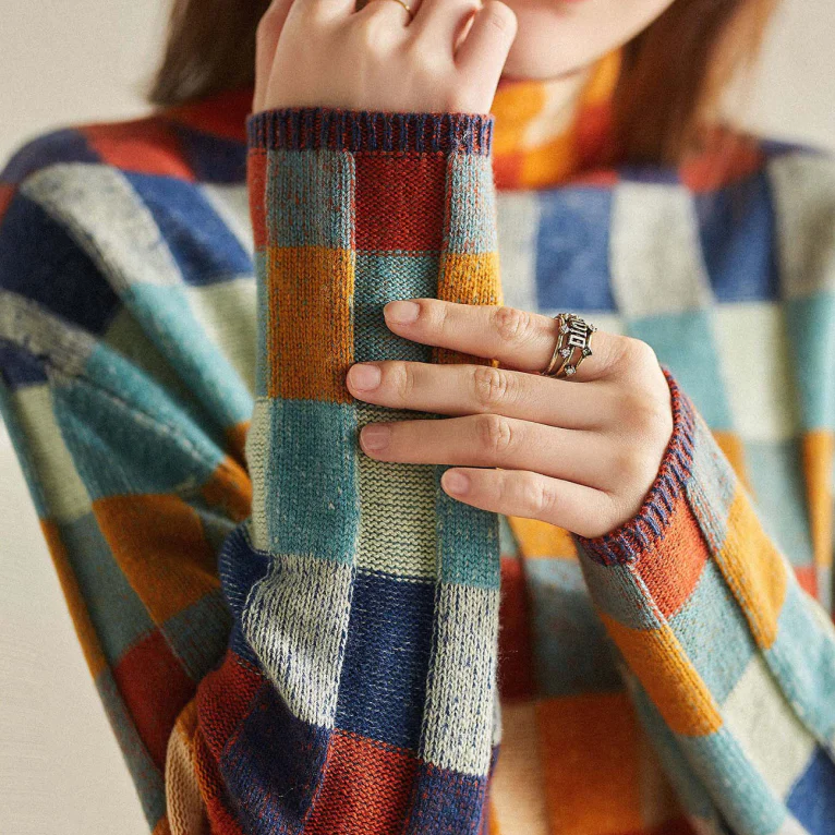 Karo-Pullover – Verspielte Eleganz mit mutigem Stil