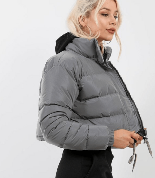 Kurze Pufferjacke mit Kordelzug - Carry
