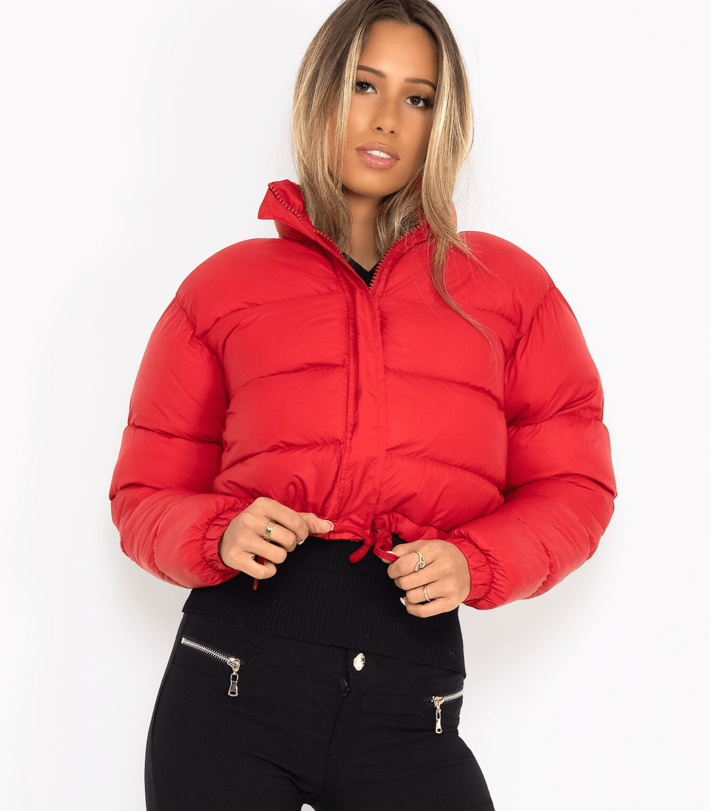 Kurze Pufferjacke mit Kordelzug - Carry