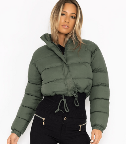 Kurze Pufferjacke mit Kordelzug - Carry