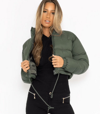 Kurze Pufferjacke mit Kordelzug - Carry