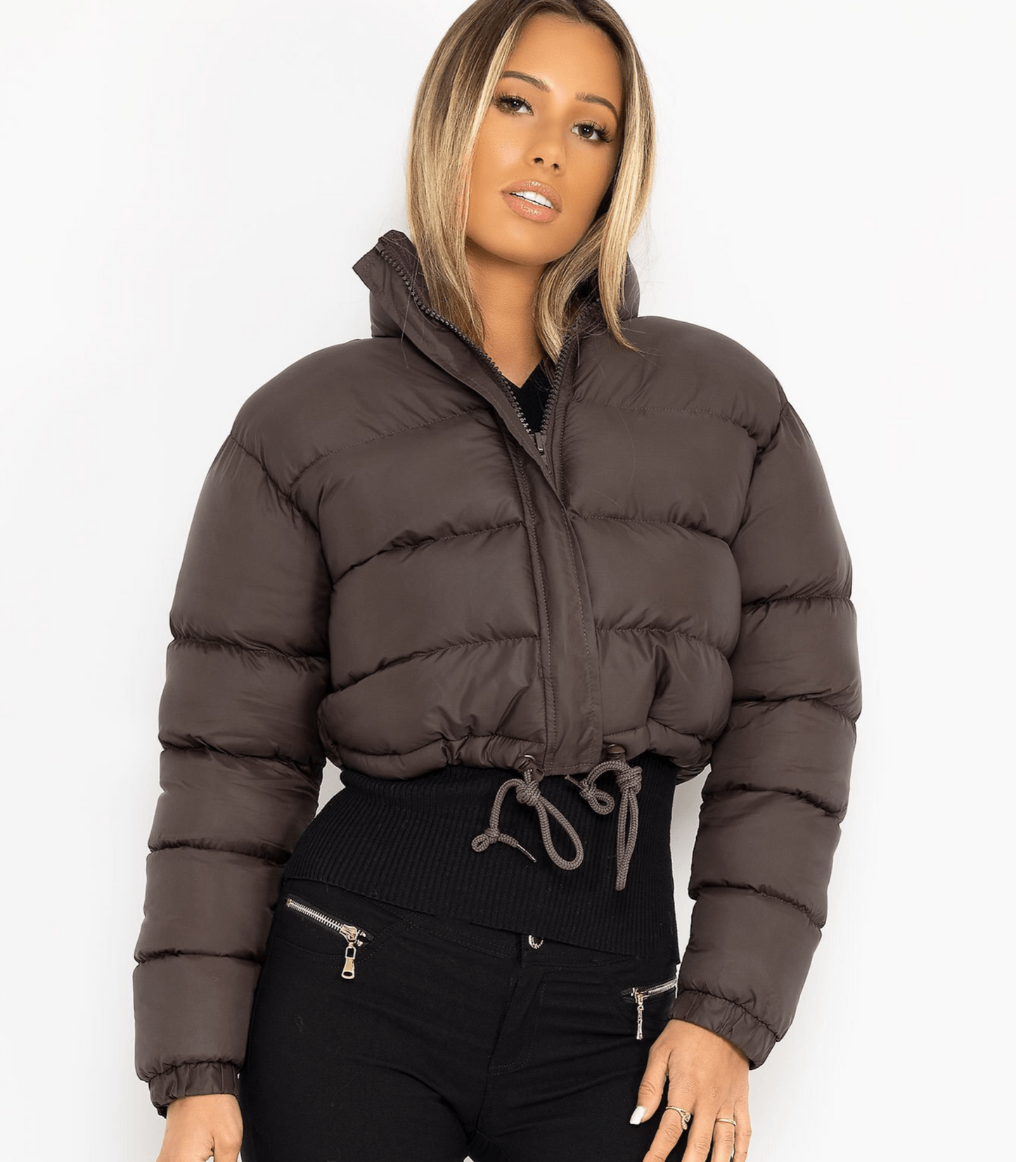 Kurze Pufferjacke mit Kordelzug - Carry